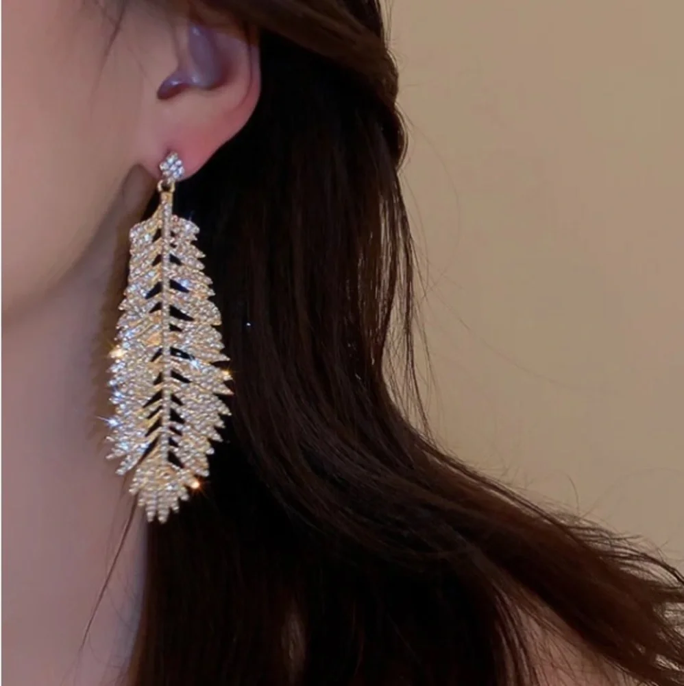 Gold Plated Feather Big Earrings - Picture 4 of 5